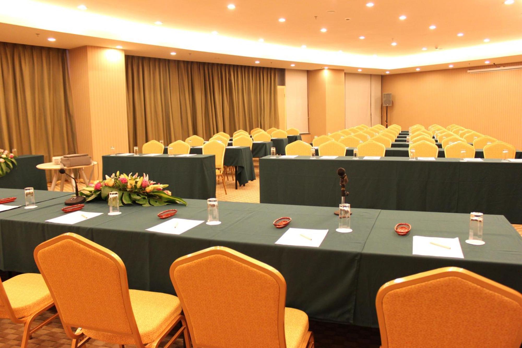 Days Inn Guangzhou Dış mekan fotoğraf